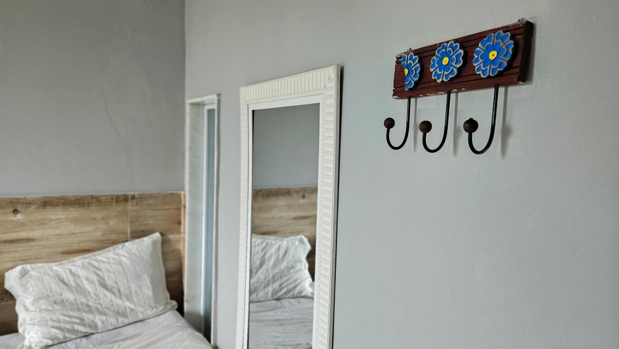 Bella Vista Ocean View Hotel Armacao dos Buzios ภายนอก รูปภาพ A wall-mounted coat rack
