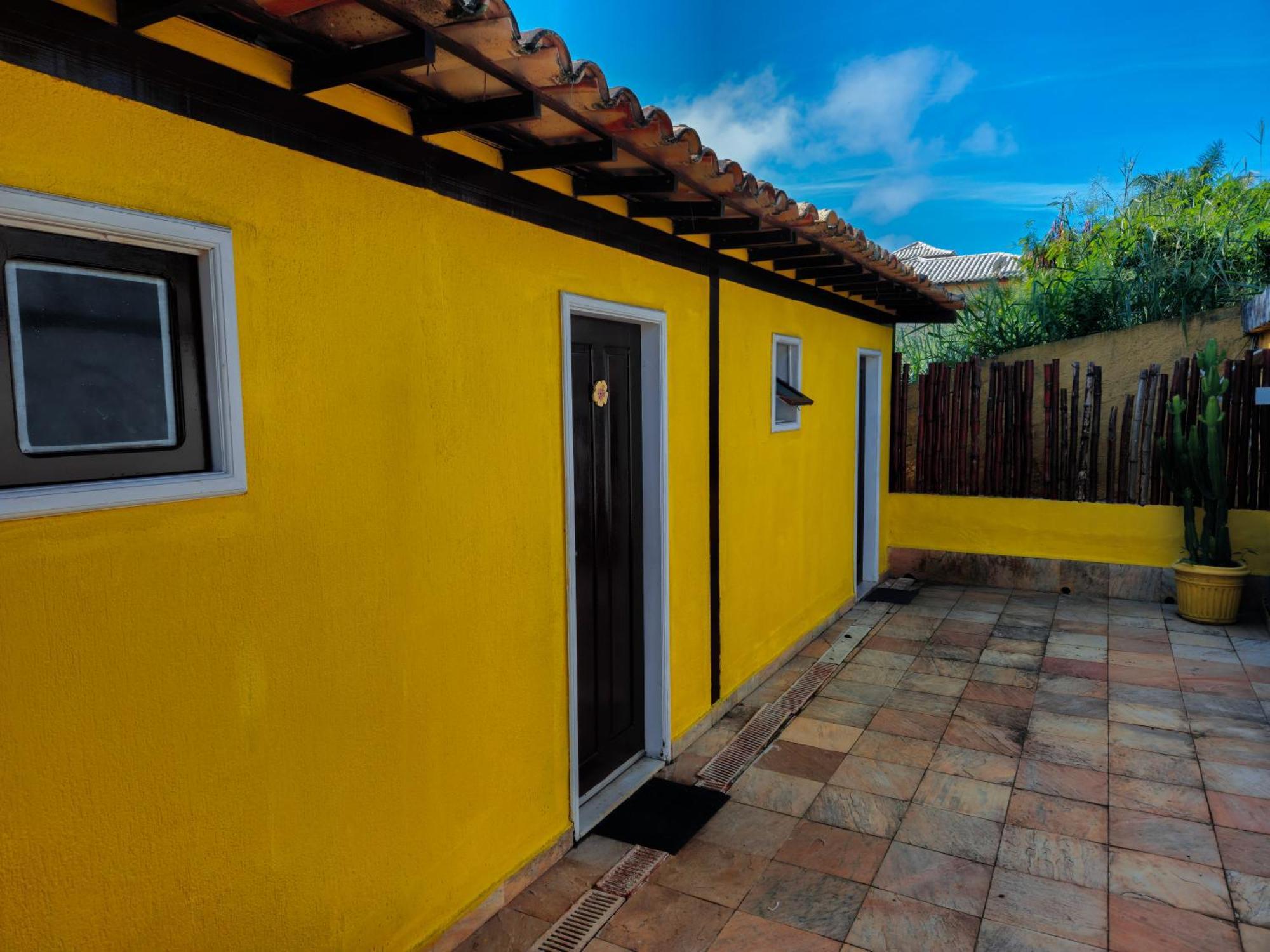 Bella Vista Ocean View Hotel Armacao dos Buzios ภายนอก รูปภาพ The yellow house