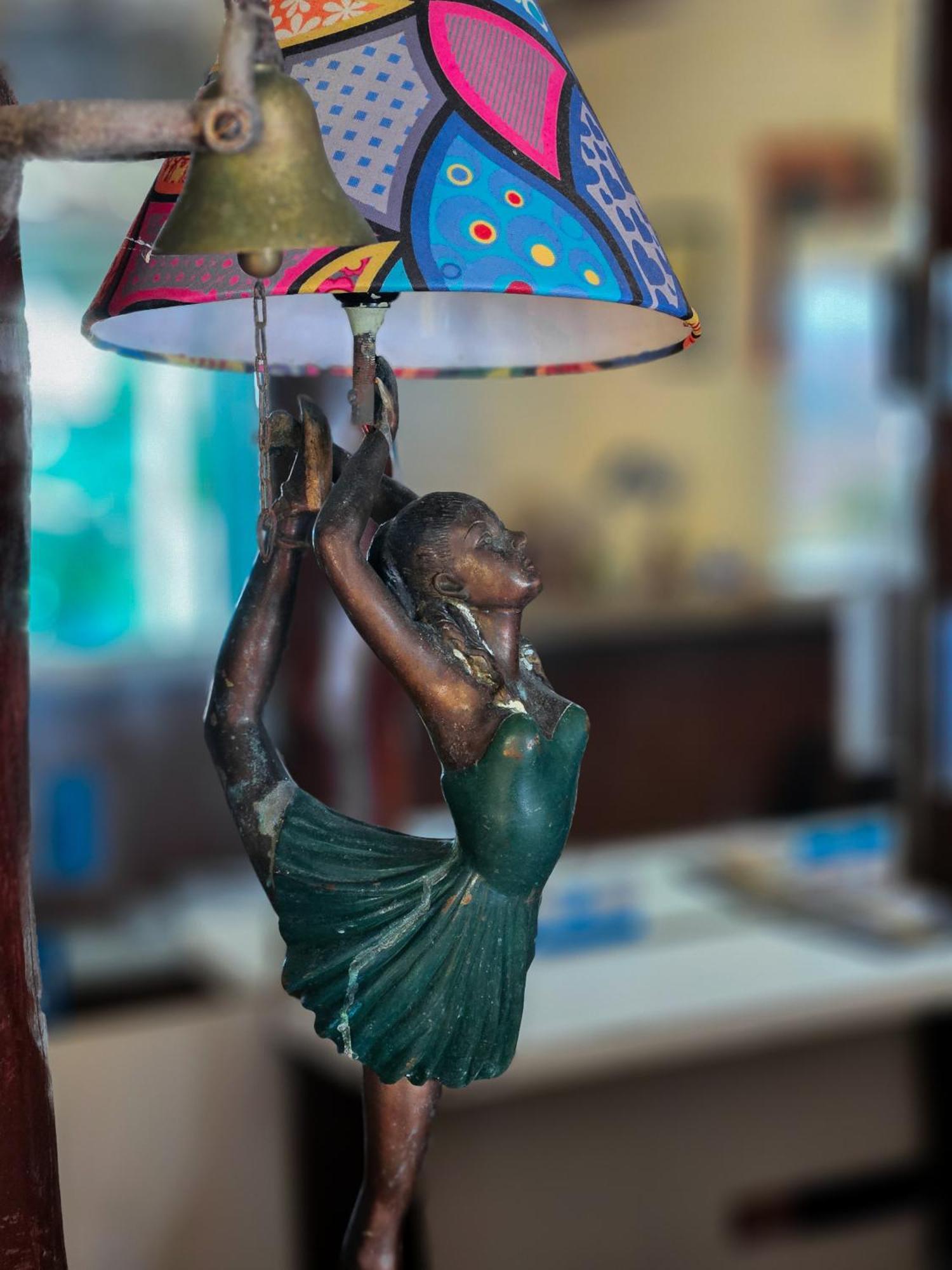 Bella Vista Ocean View Hotel Armacao dos Buzios ภายนอก รูปภาพ A lamp in the shape of a woman