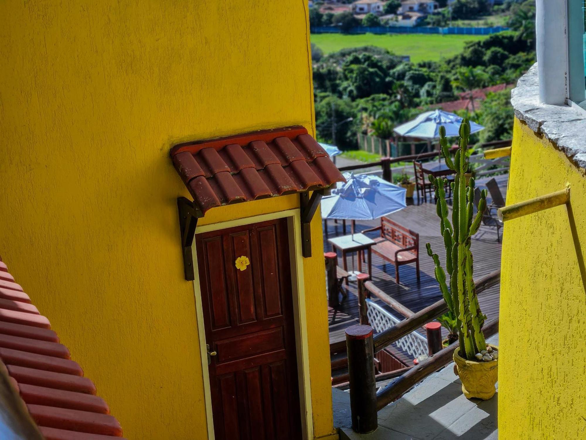 Bella Vista Ocean View Hotel Armacao dos Buzios ภายนอก รูปภาพ A view of the restaurant from the stairs